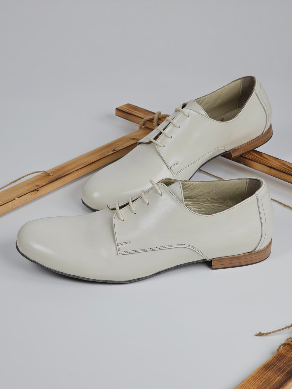 Frankie Soft Broken White Leather with "Flexible Sole" 1.5 cm heel