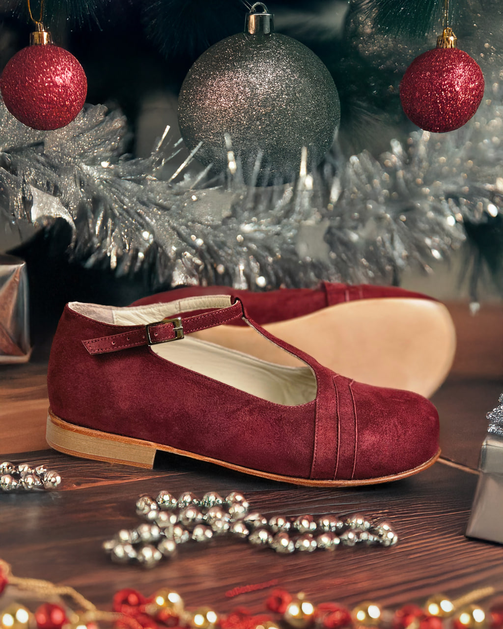 Barefoot Barbie Bordeaux Suede 2 cm heel