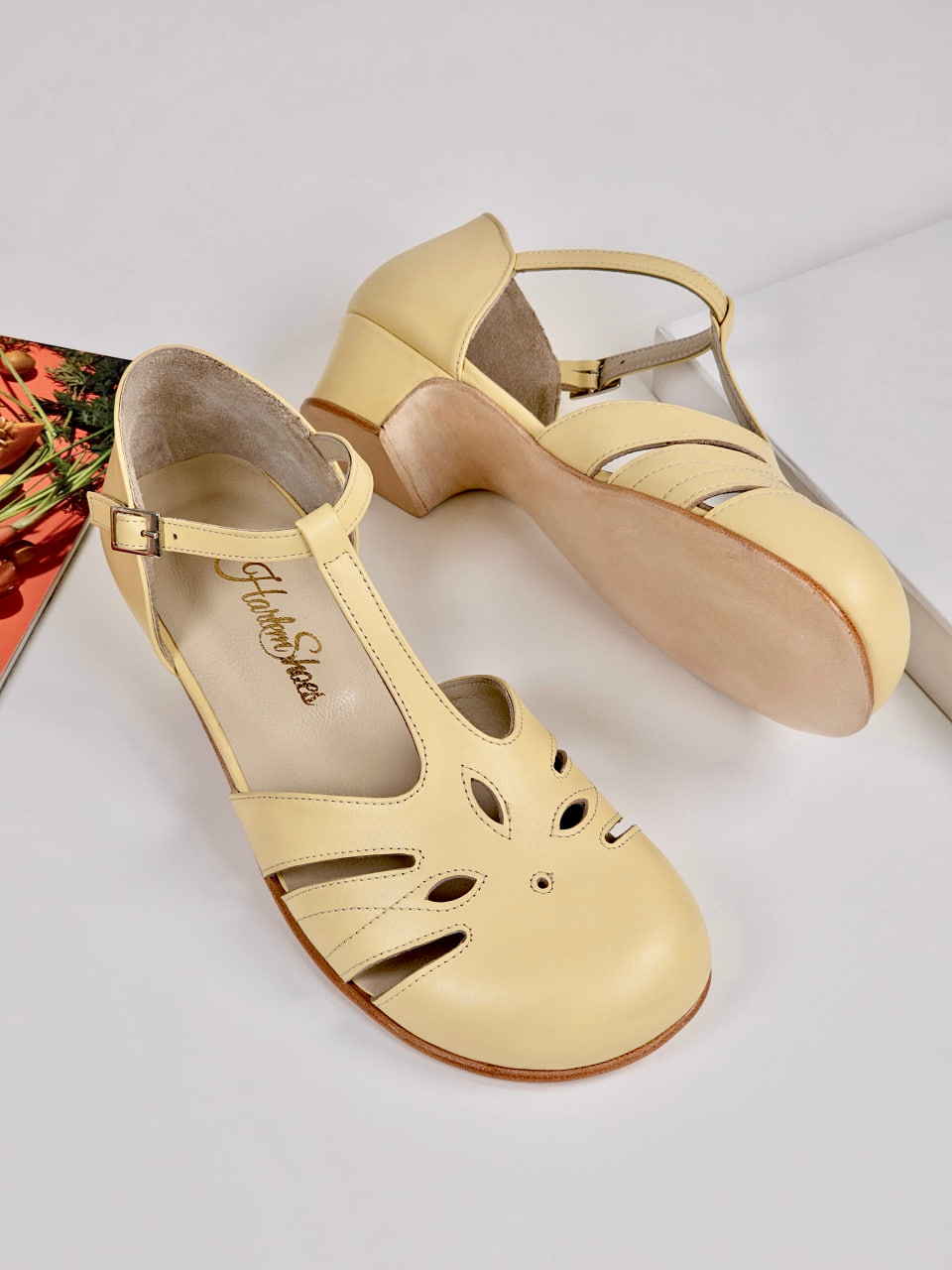 Barefoot Rosy Lemon Yellow Leather 4 cm heel