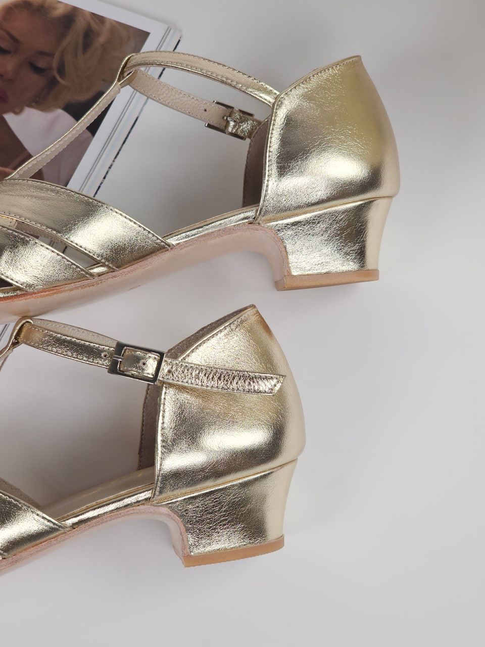 Barefoot Summer Platinum Gold Leather 4 cm heel