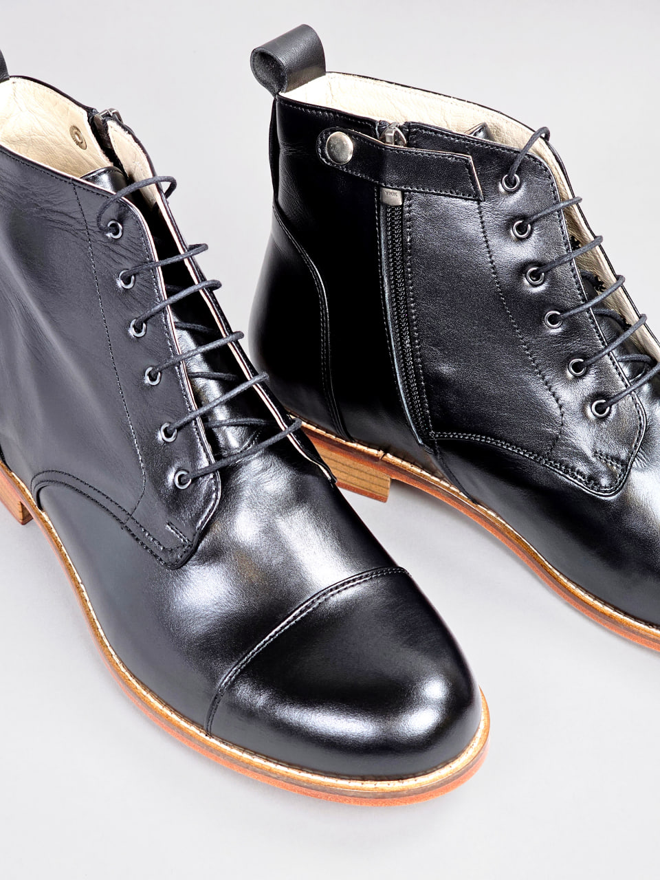 Derby Boots Black Leather with Zipper 2 cm heel
