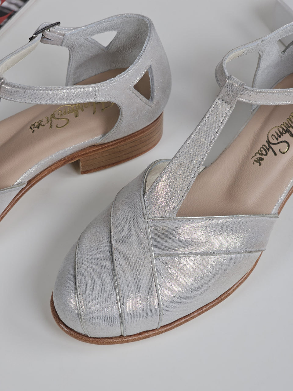 Sugar Shiny Cream Suede 2 cm heel