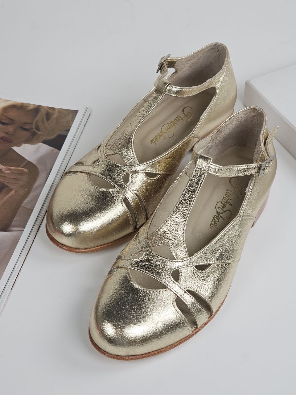 Spring Platinum Gold Leather 2 cm heel