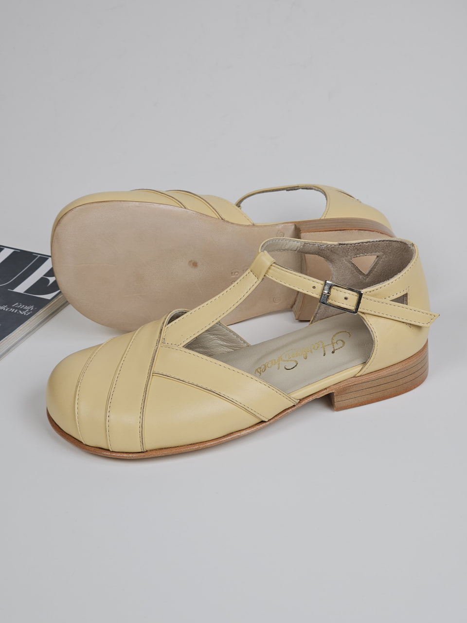 Barefoot Sugar Lemon Yellow leather 1.5 cm heel