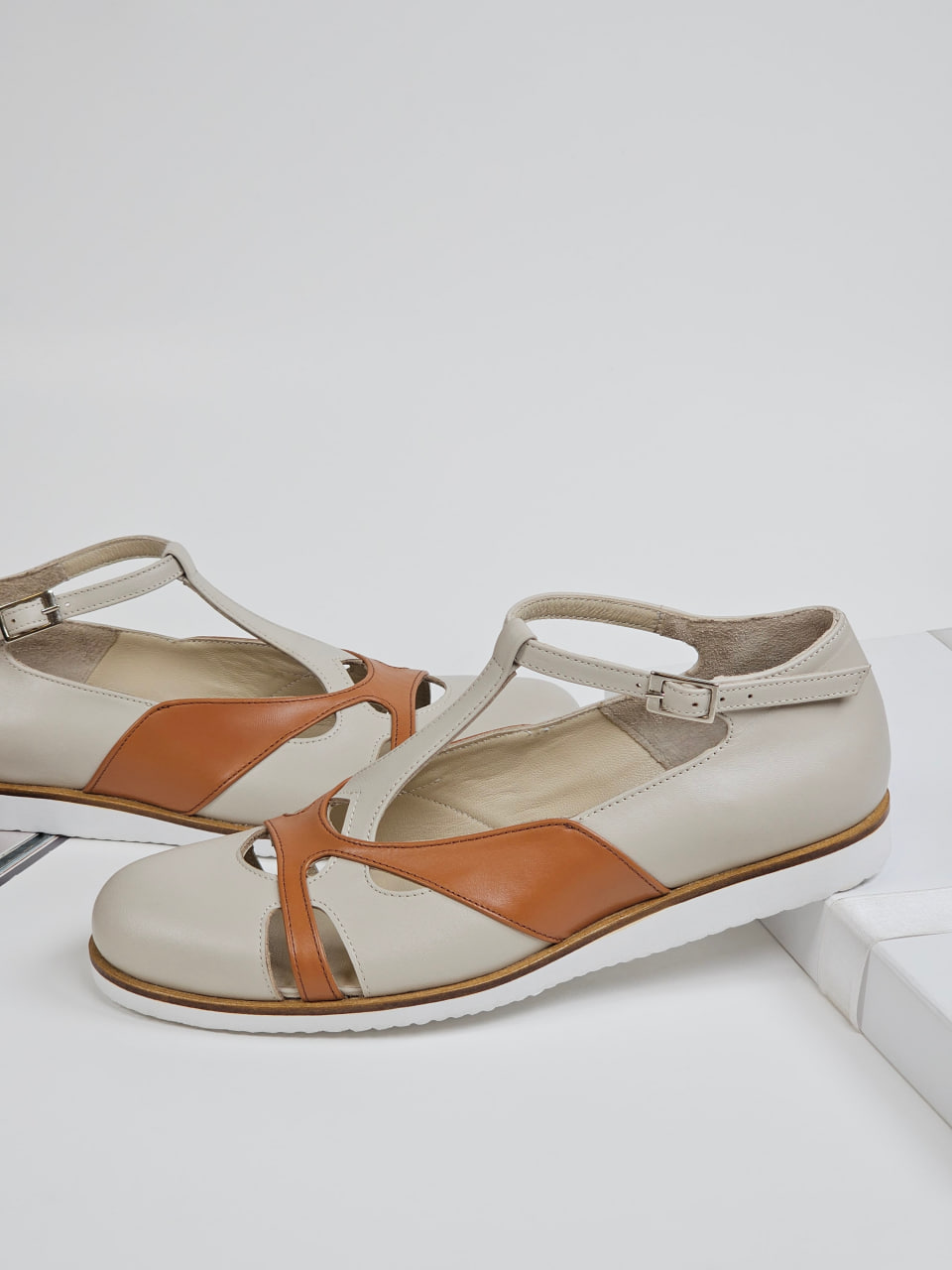 Spring Beige & Light Brown Leather with Eva Sole