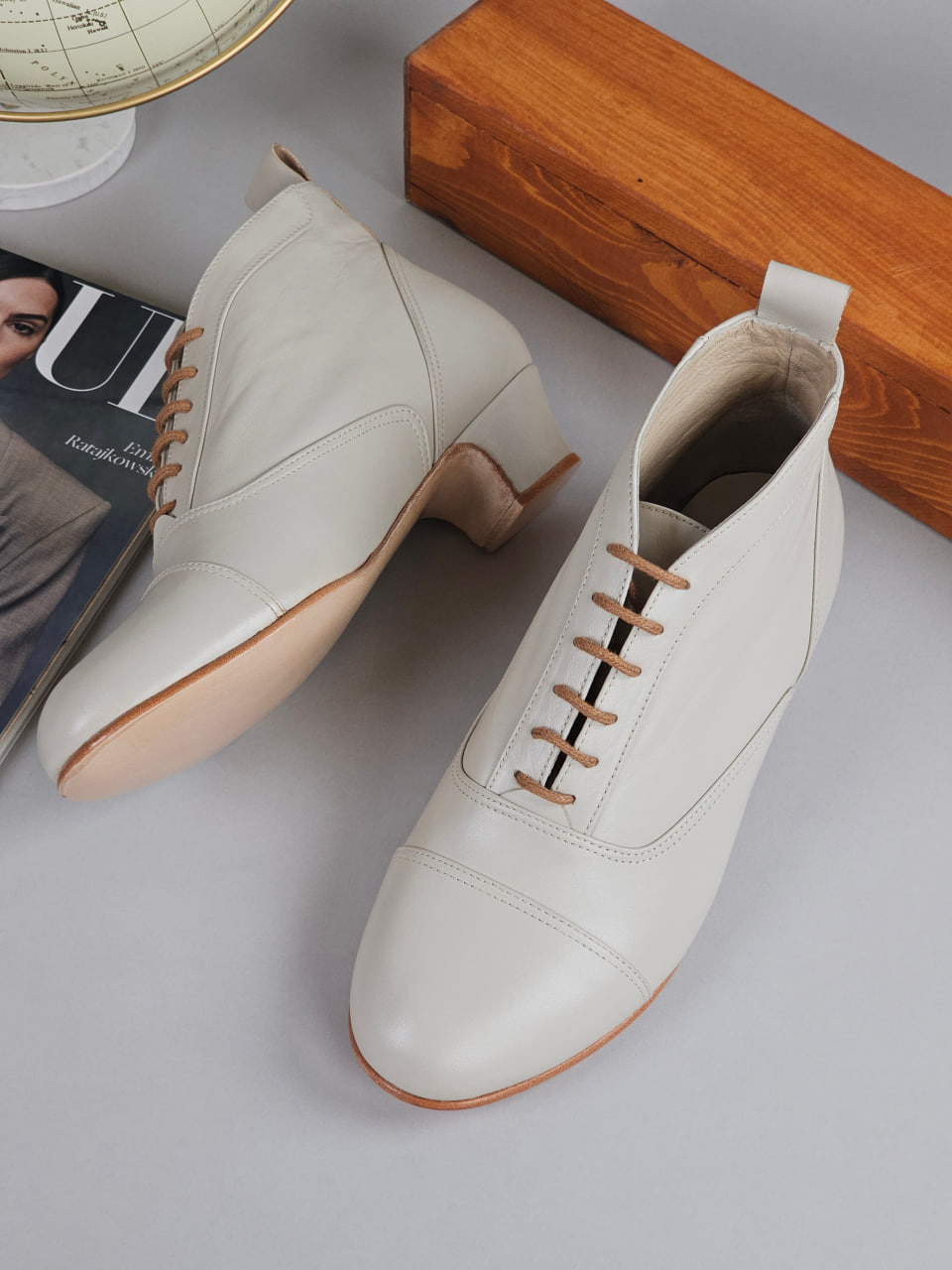 Smooth Boots Beige Leather 4 cm heel