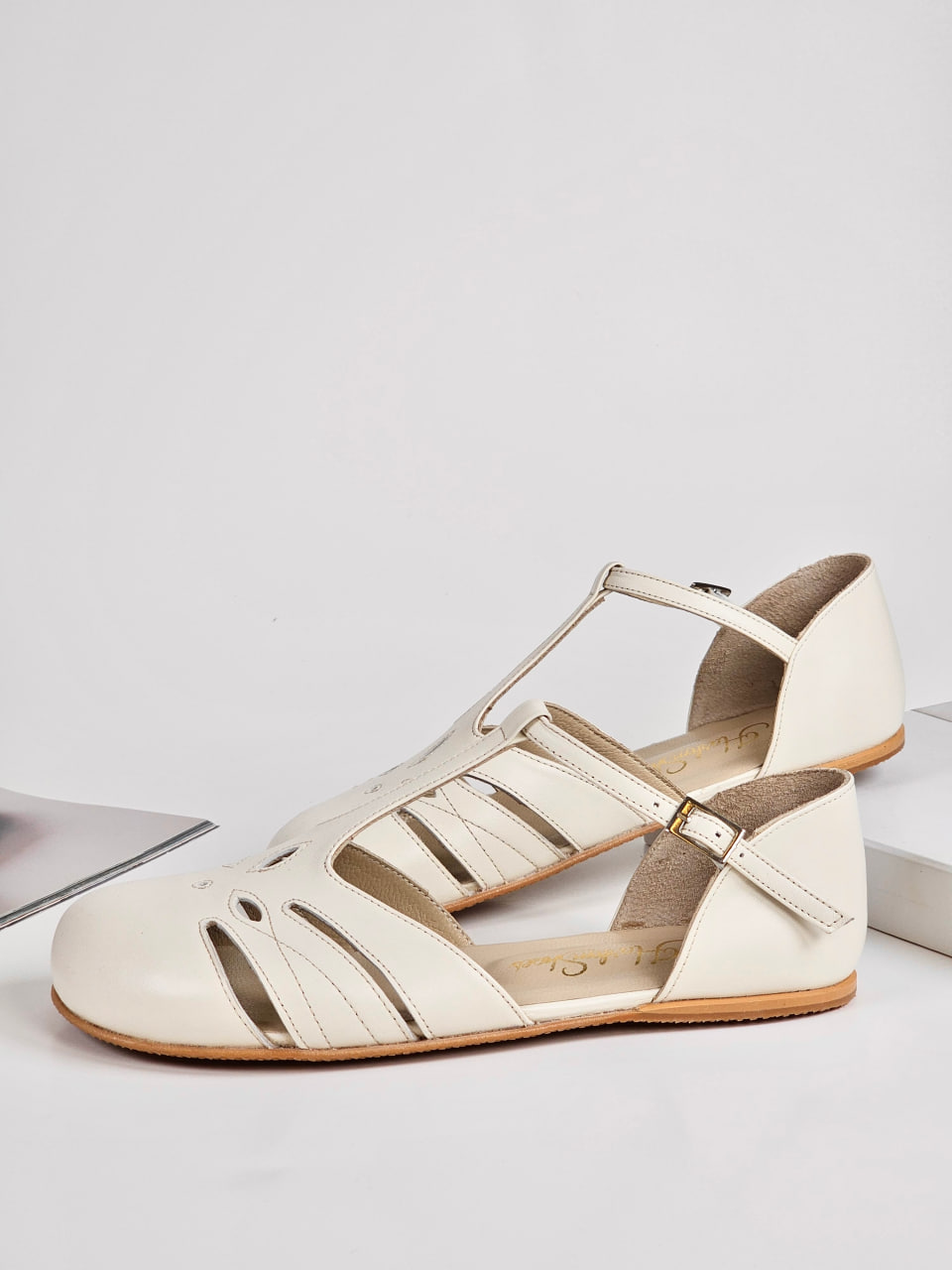 Barefoot Rosy Broken White Leather Zero Drop