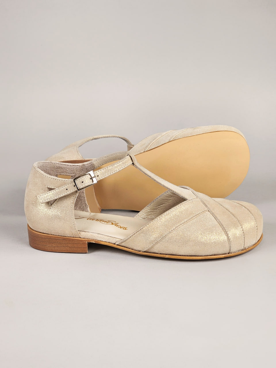 Barefoot Sugar Golden Suede 2 cm heel