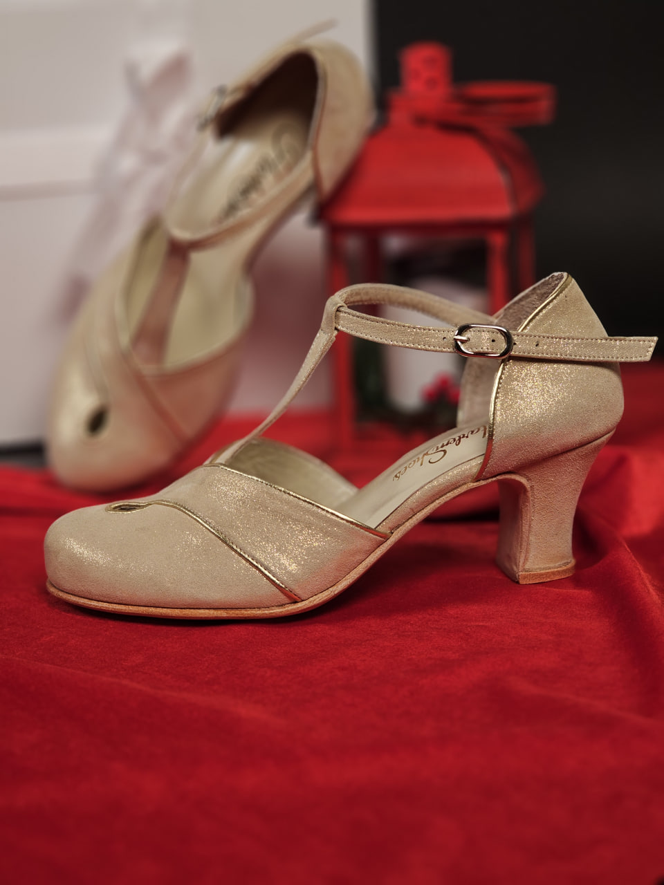 Muse Golden Suede 6 cm heel