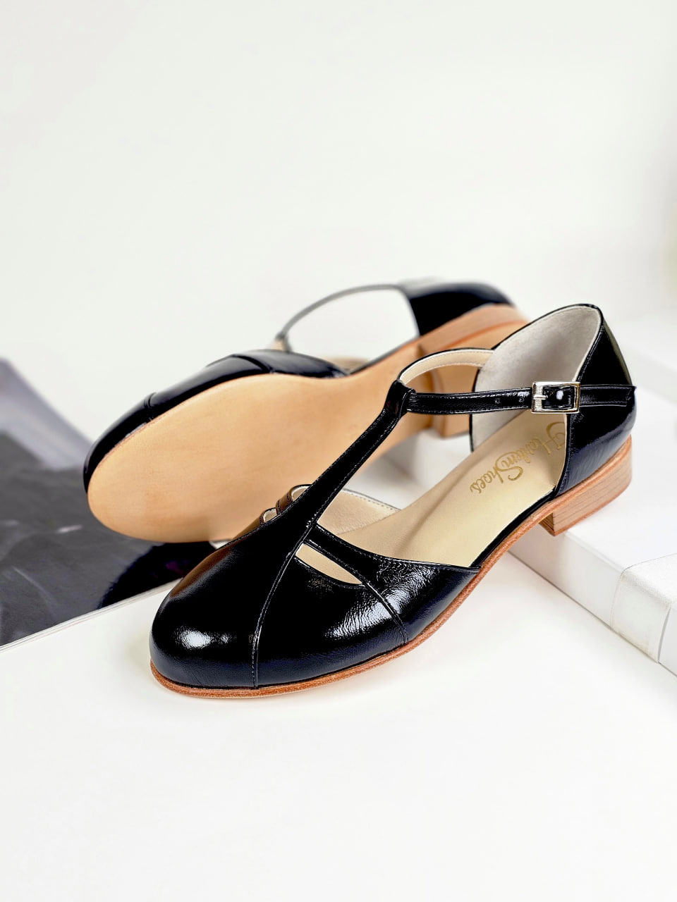 Isabel Black Polished Leather 2 cm heel