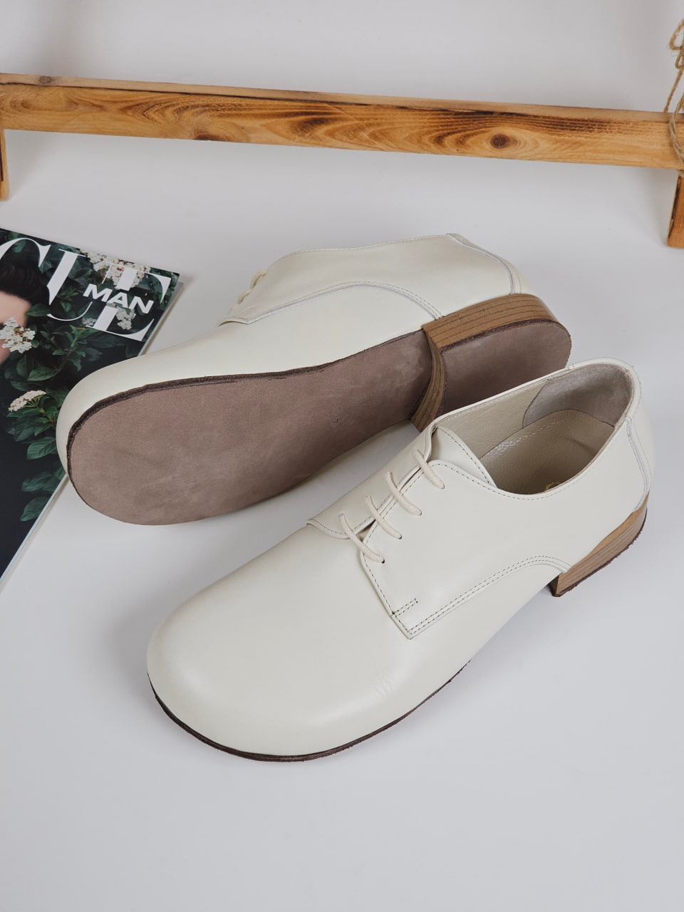 Barefoot Frankie Broken White Leather 2.5 cm heel