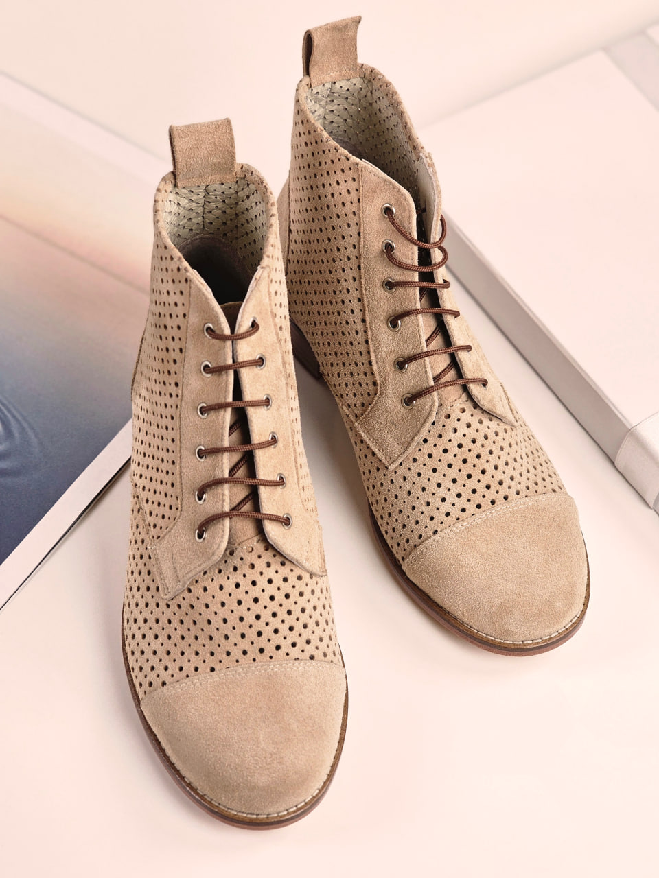 Derby Boots Perforated Beige Suede 2 cm heel