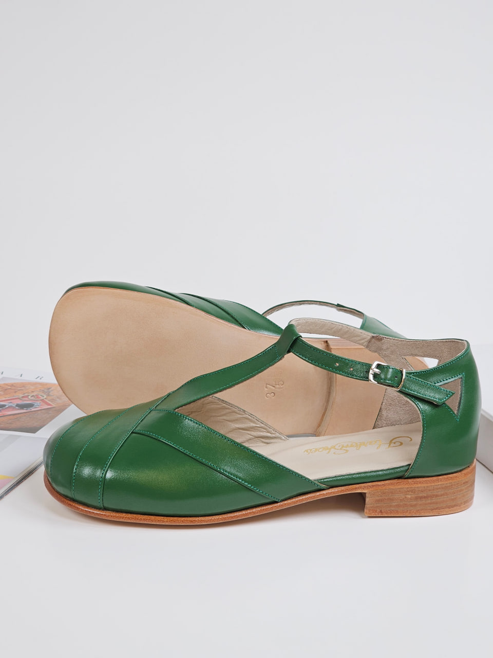Barefoot Sugar Avocado Green Leather 2 cm heel