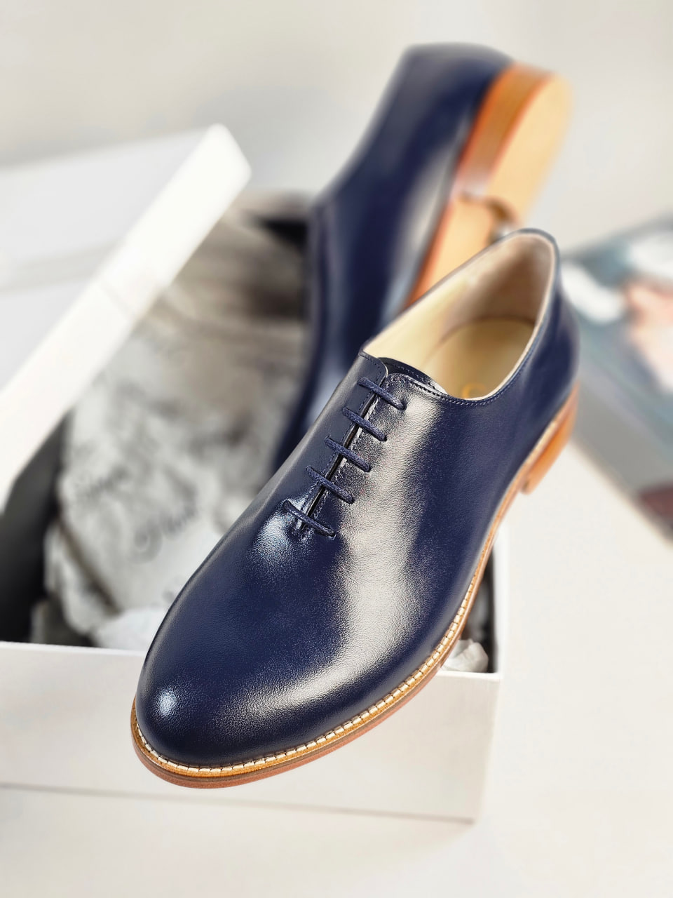Calloway Dark Blue Leather 2 cm heel