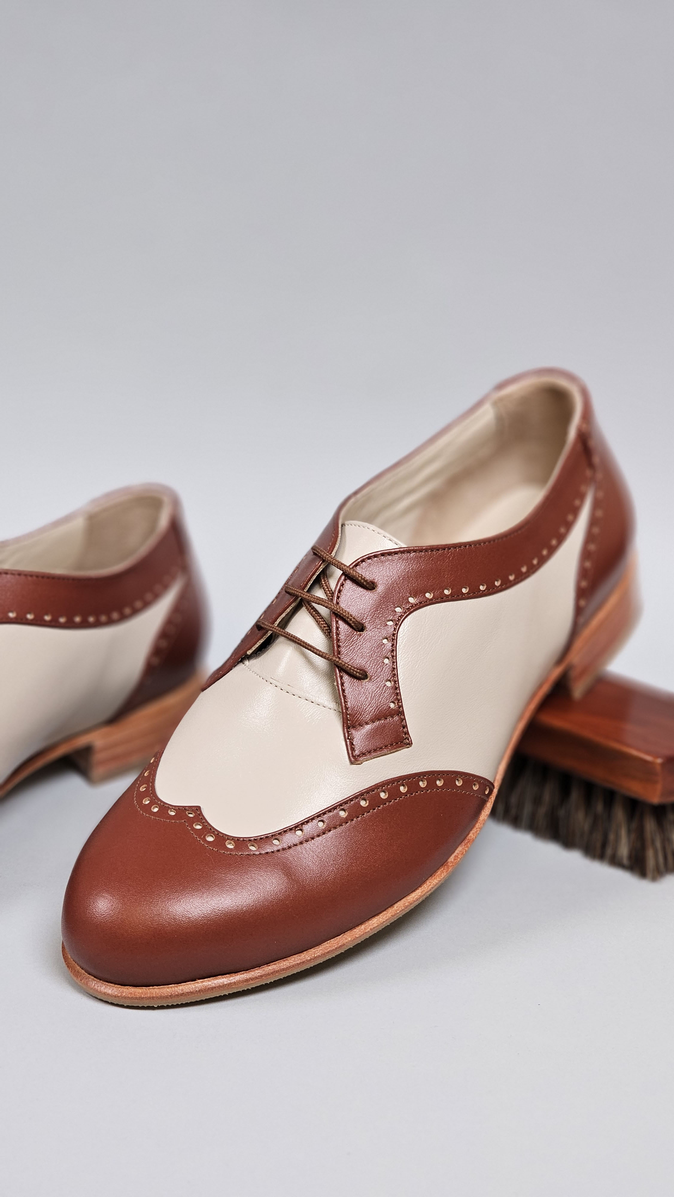 Women Oxfords Brown & Beige Leather 2 cm heel