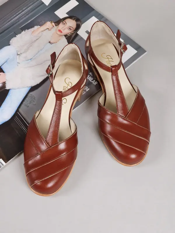 Brown Leather 2 cm heel