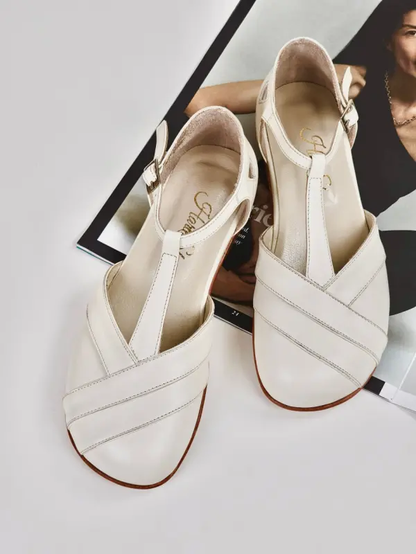 Barefoot Sugar Broken White Leather 2 cm heel