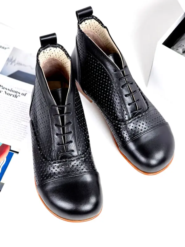 Barefoot Smooth Boots Perforated Black Leather 2 cm heel