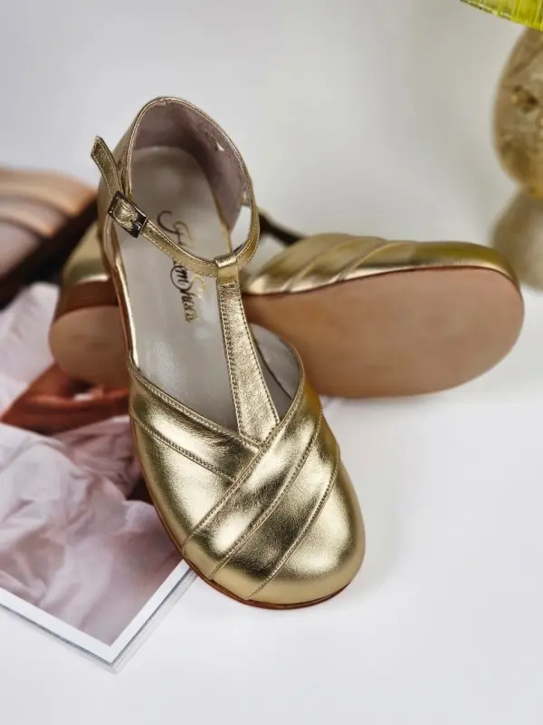 Barefoot Sugar Gold Leather 2 cm heel