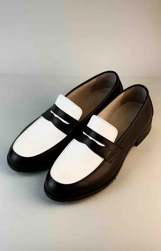 Loafers Black & White Leather 2 cm heel