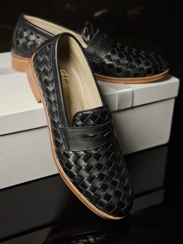 Loafers Black Weave Leather 2 cm heel