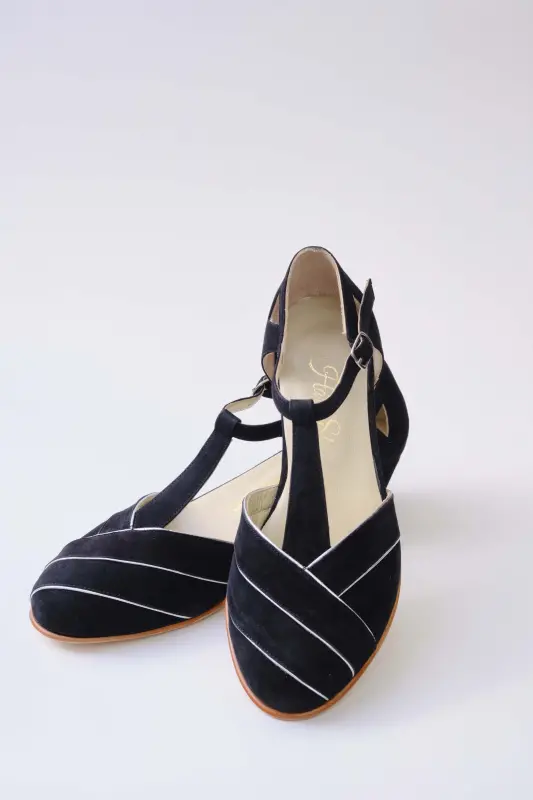 Black Suede with Silver Lines 4 cm heel
