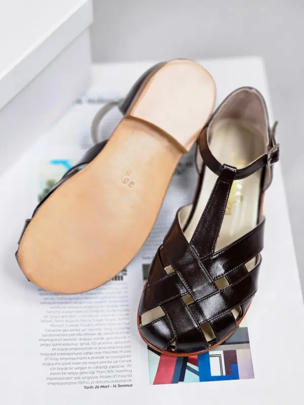 Dark Chocolate Leather  1.5 heel