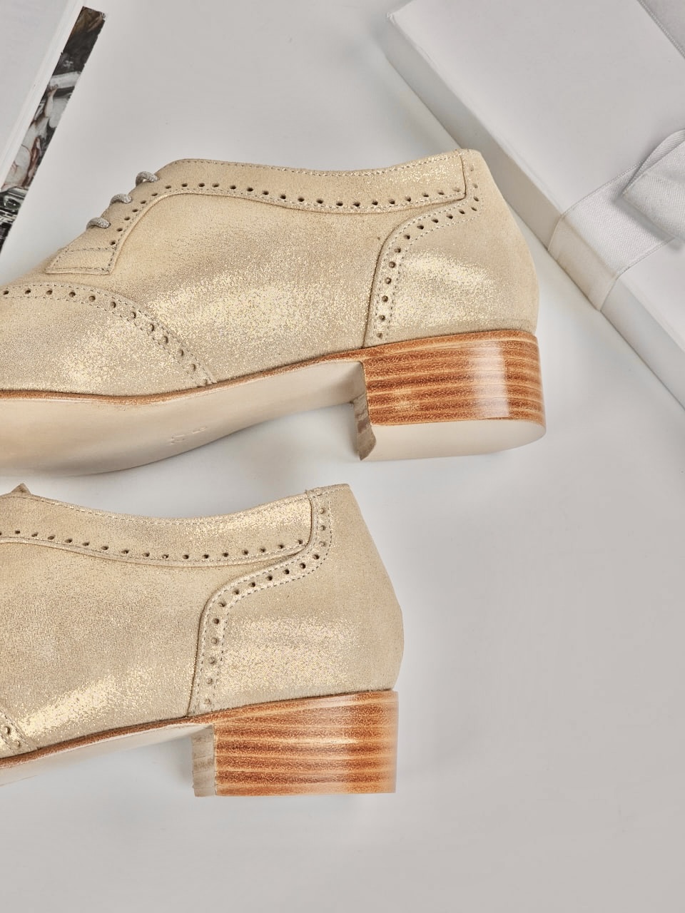 Women Oxfords Golden Suede 4 cm heel