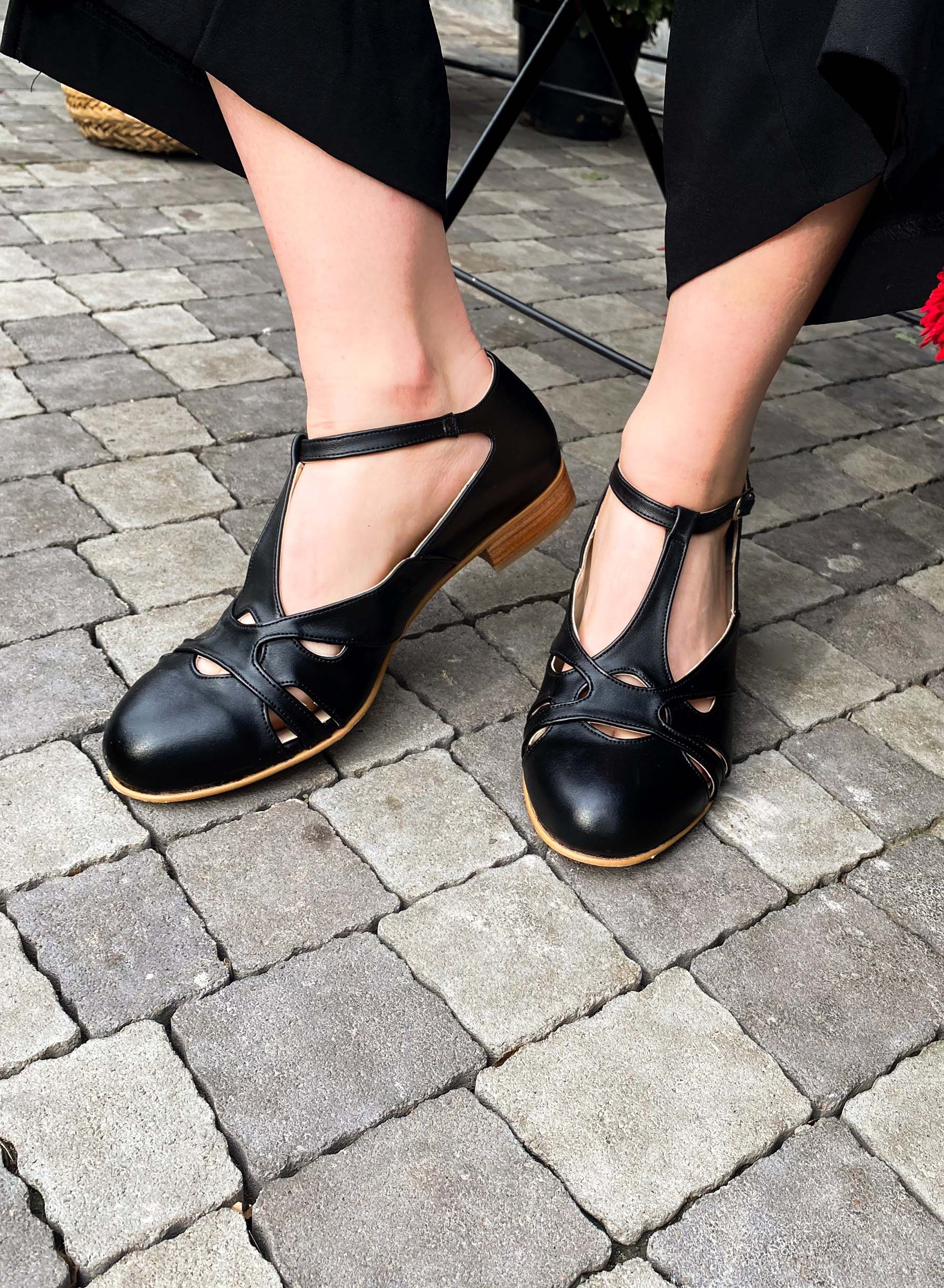 Spring Black Leather 2 cm heel