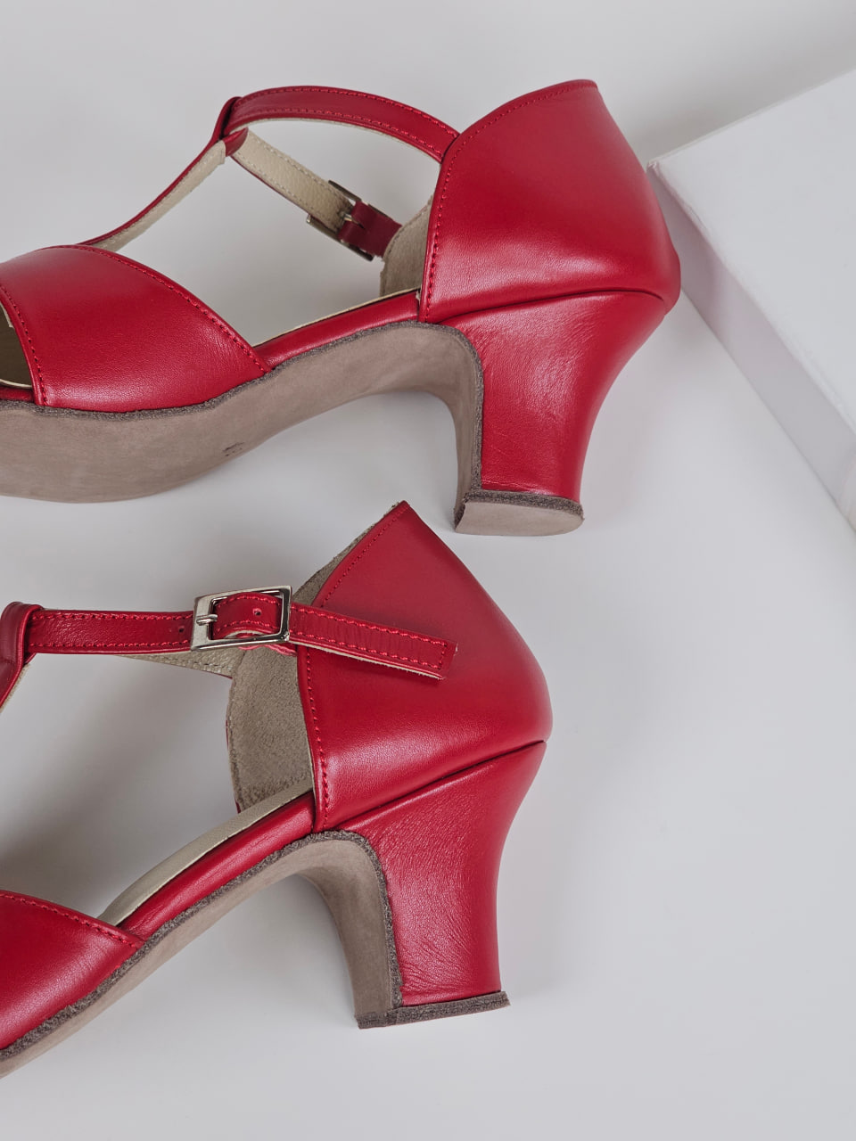 Barefoot Doris Red Leather with "Flexible Sole" 6 cm heel