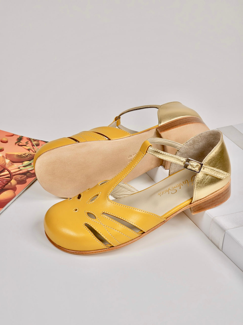 Barefoot Rosy Yellow & Gold Leather 2 cm heel