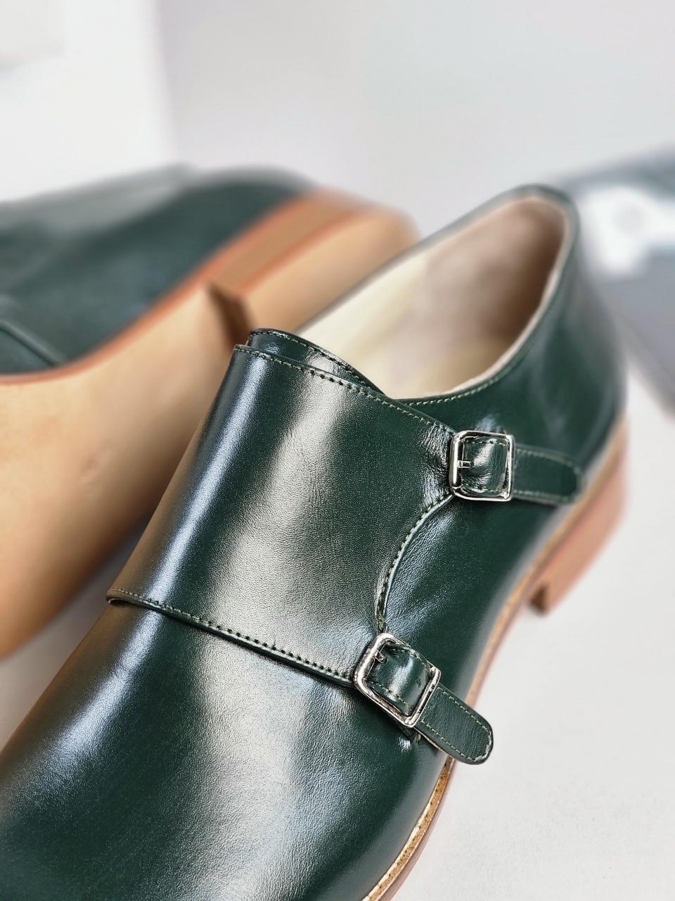 Monk Jungle Green Leather 2 cm heel