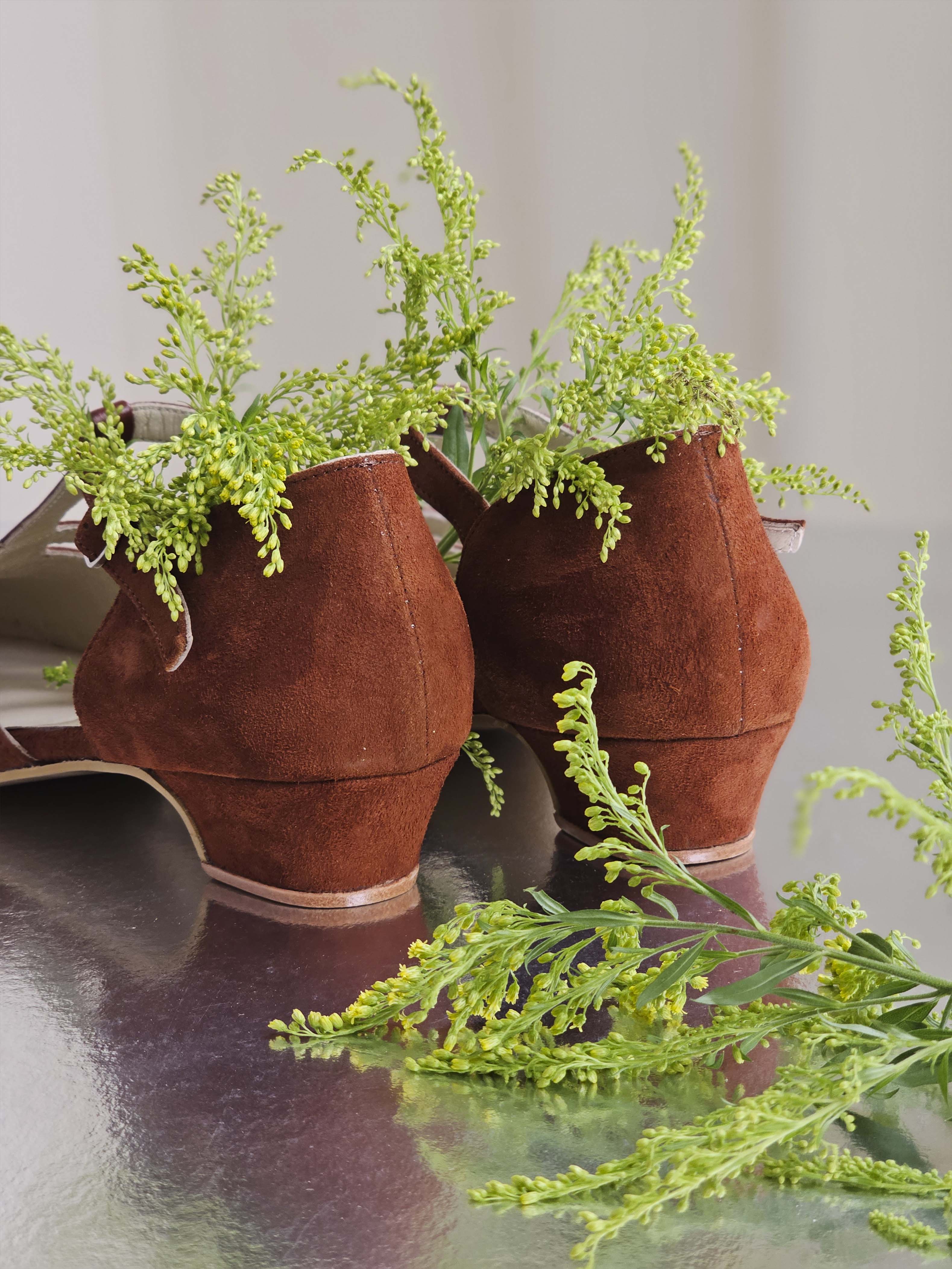Isabel Brown Suede & Leather 3 cm heel