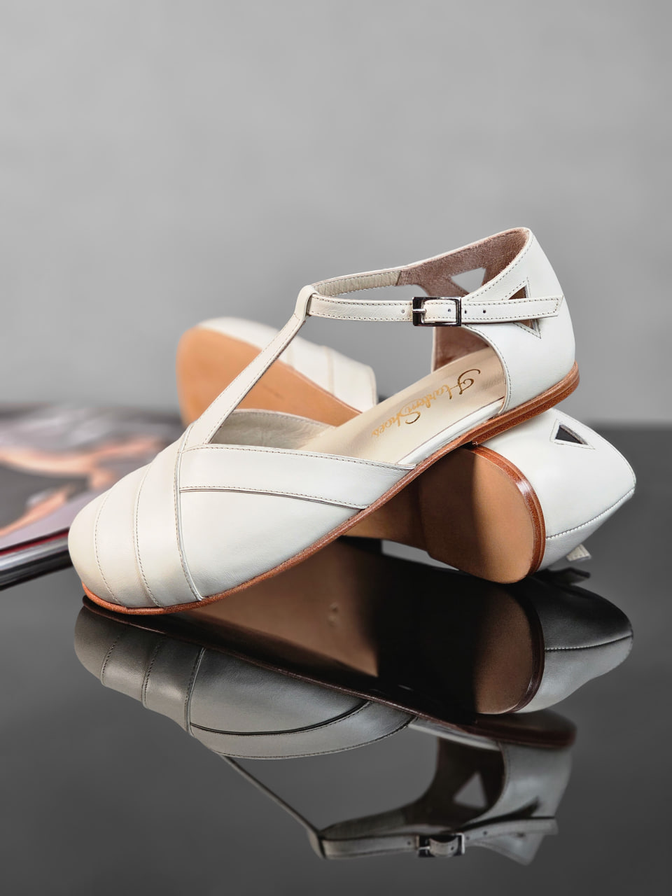 Barefoot Sugar Broken White 0.5 cm heel