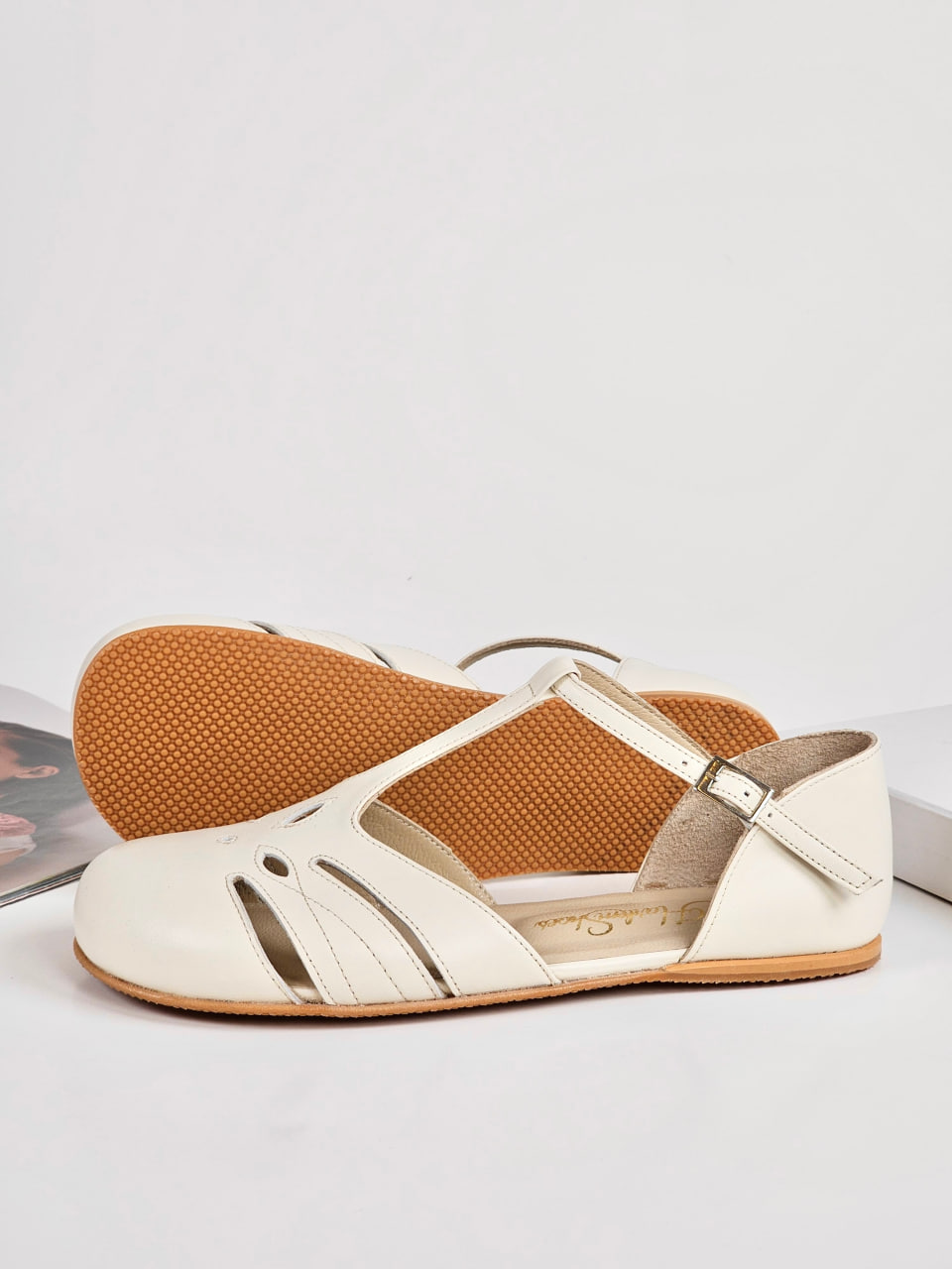 Barefoot Rosy Broken White Leather Zero Drop