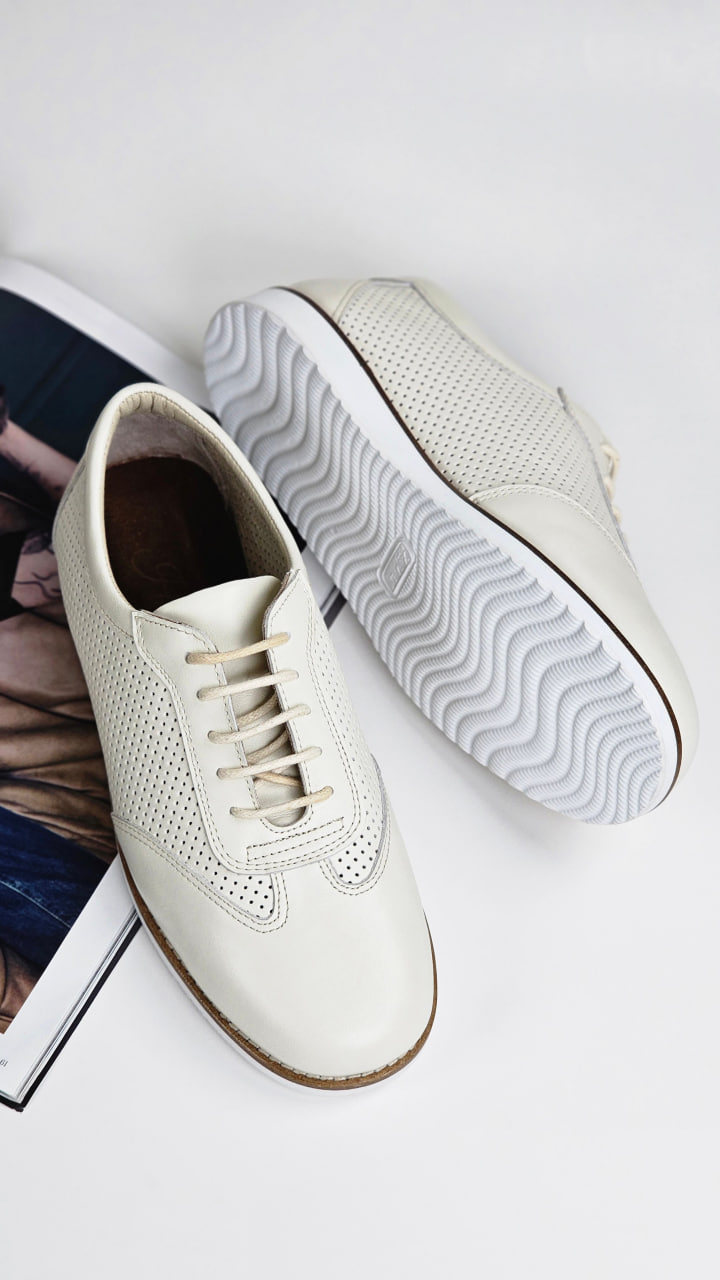 New York Perforated Broken White Leather