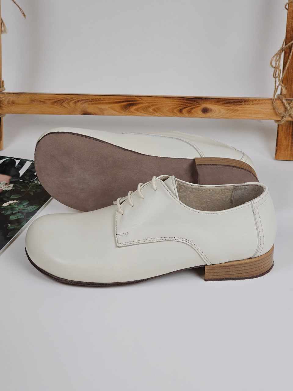 Barefoot Frankie Broken White Leather 2 cm heel