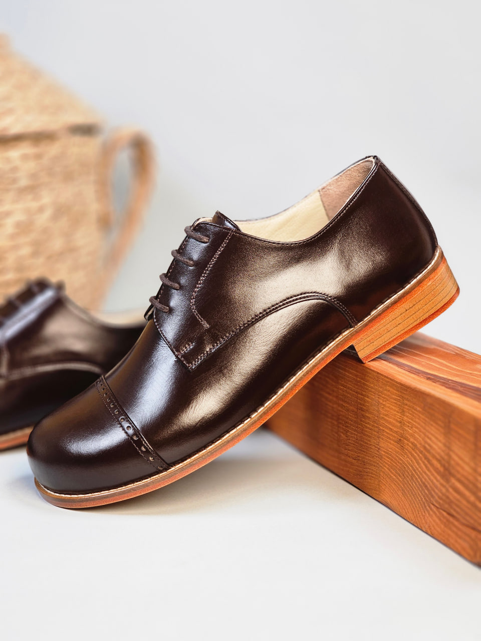 Barefoot California Dark Chocolate Leather 2 cm heel