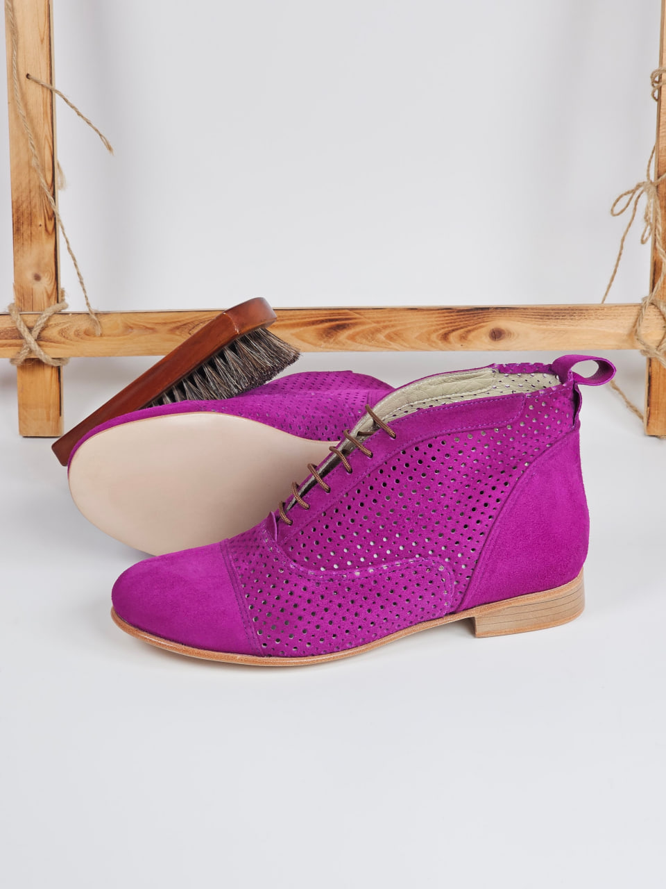 Smooth Boots Perforated Violet Suede 2 cm heel