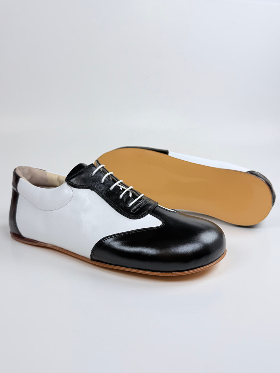 Barefoot New York White & Black Leather Zero Drop