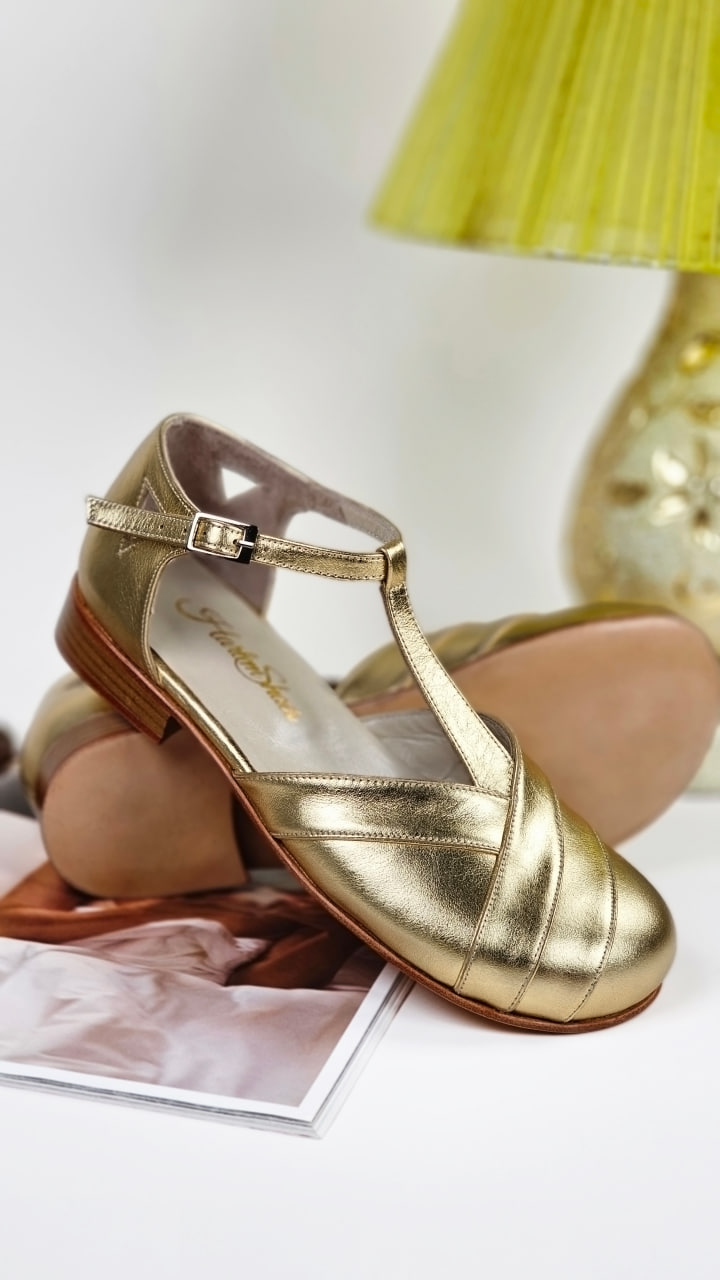 Barefoot Sugar Gold Leather 2 cm heel