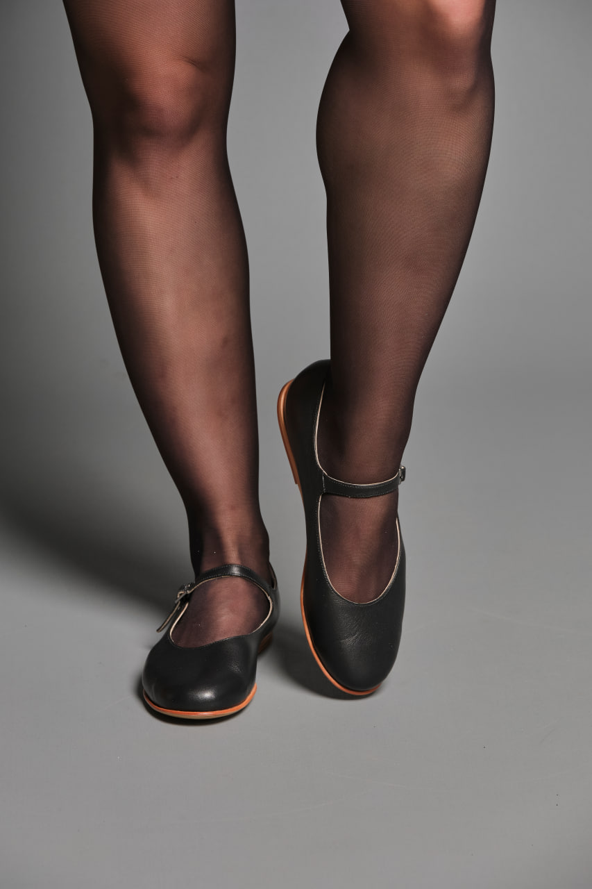 Mary Jane Black Leather 0.5 cm heel
