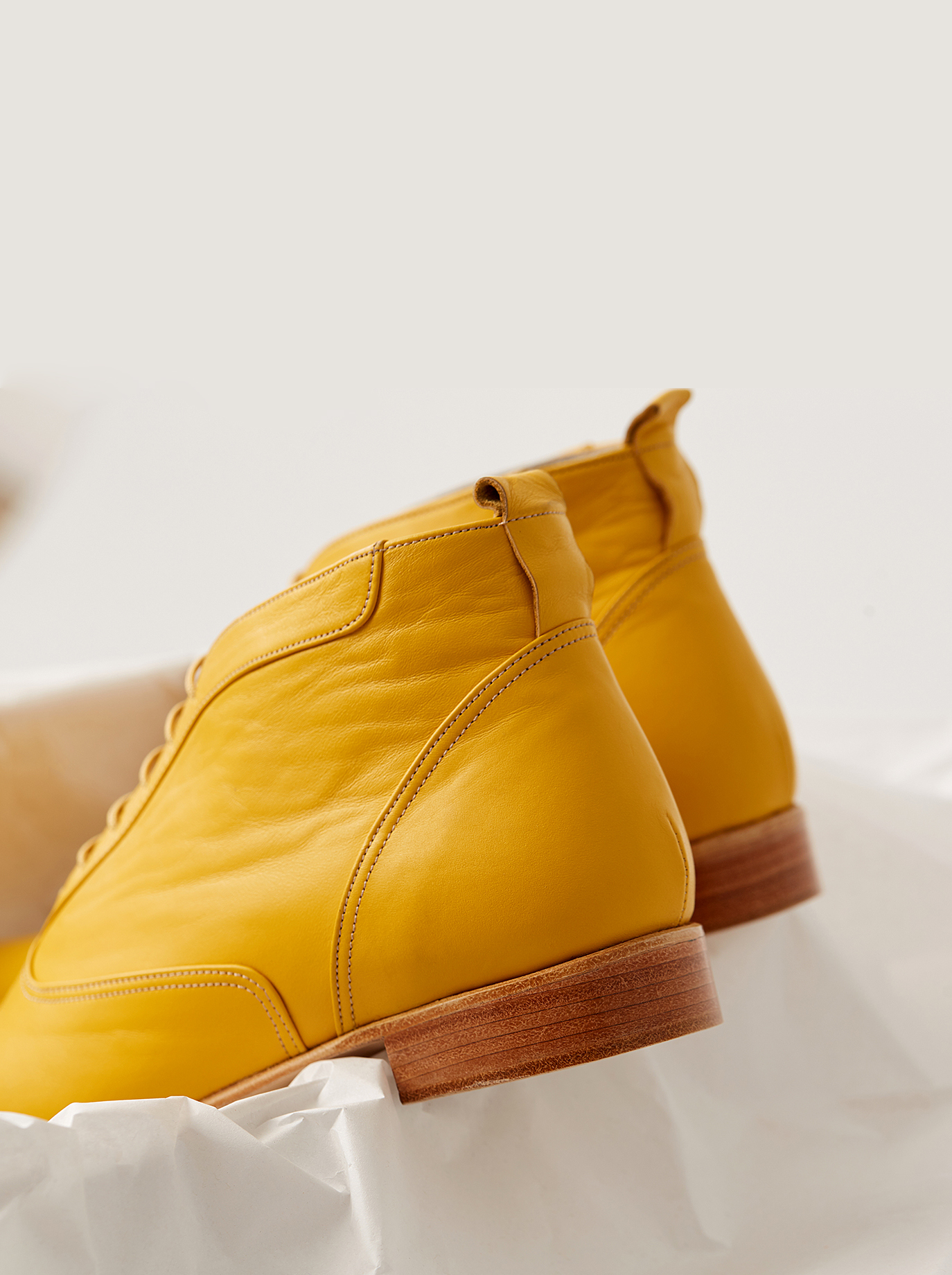 Smooth Boots Yellow Leather 2 cm heel