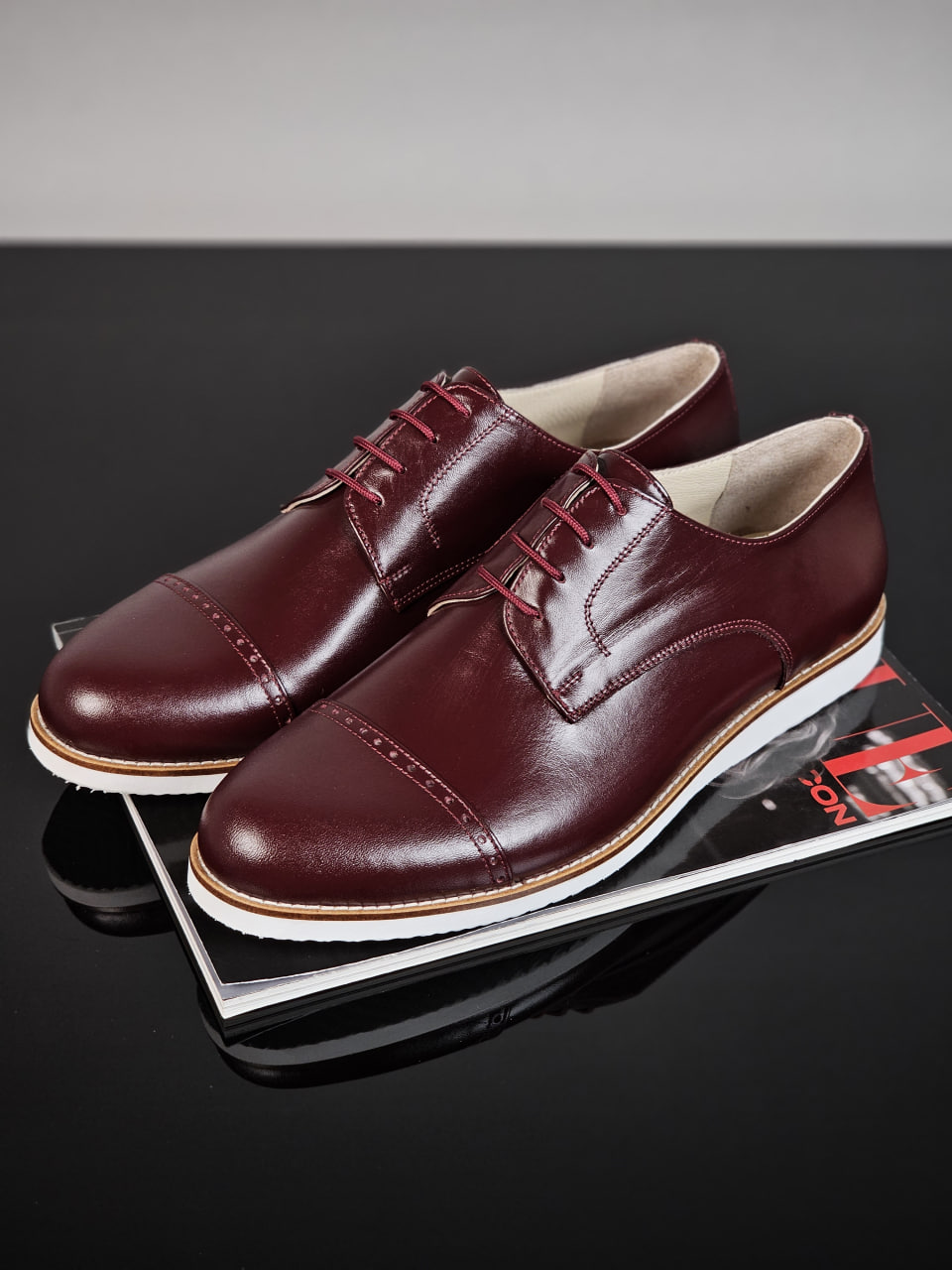 California Bordeaux Leather with Eva Sole