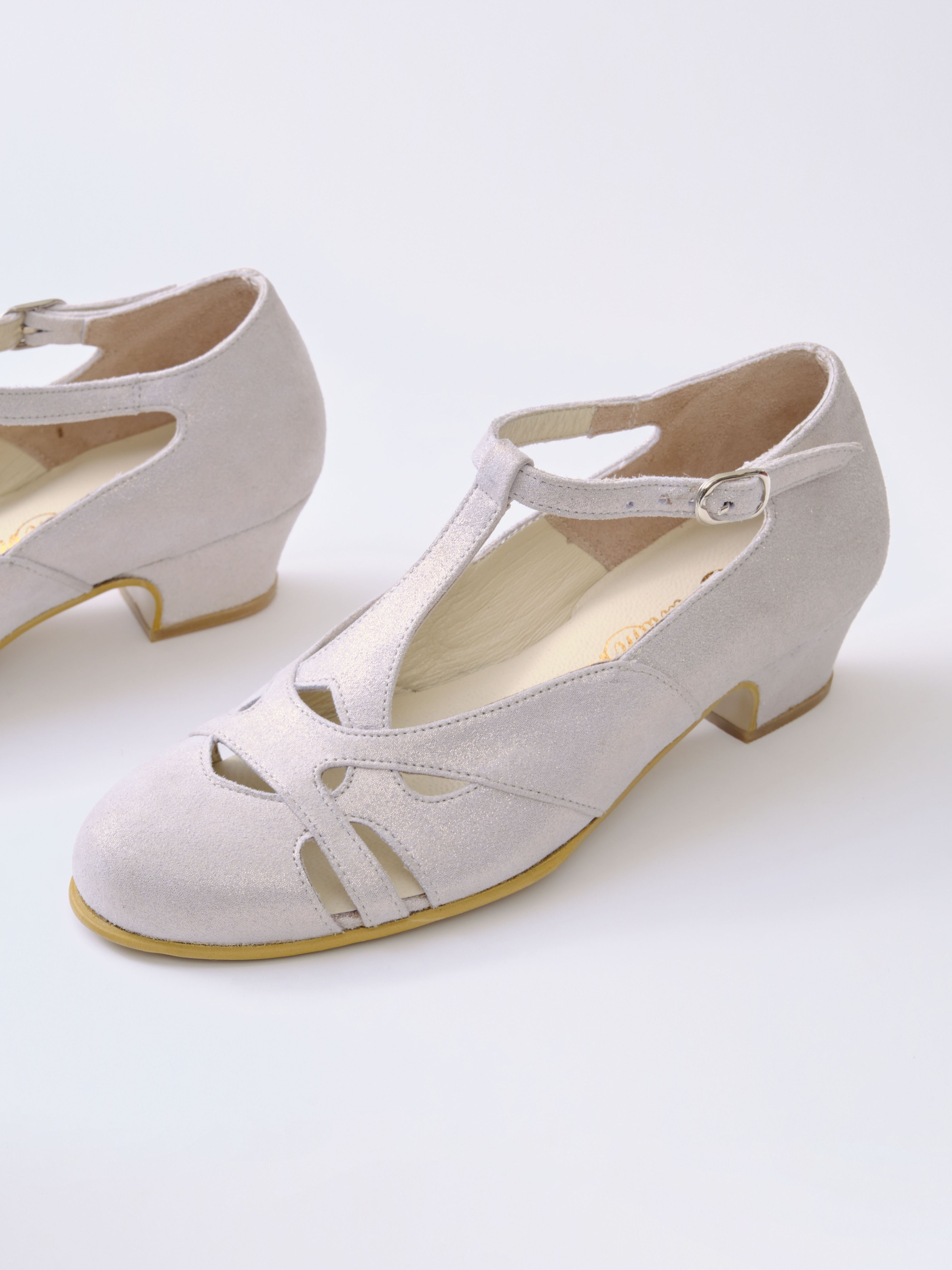 Spring Shiny Cream Suede 4  cm heel