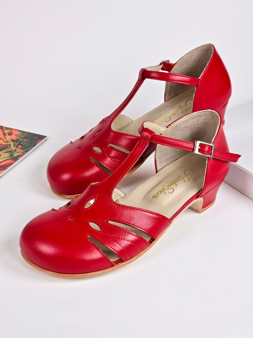 Barefoot Rosy Red Leather 4 cm heel