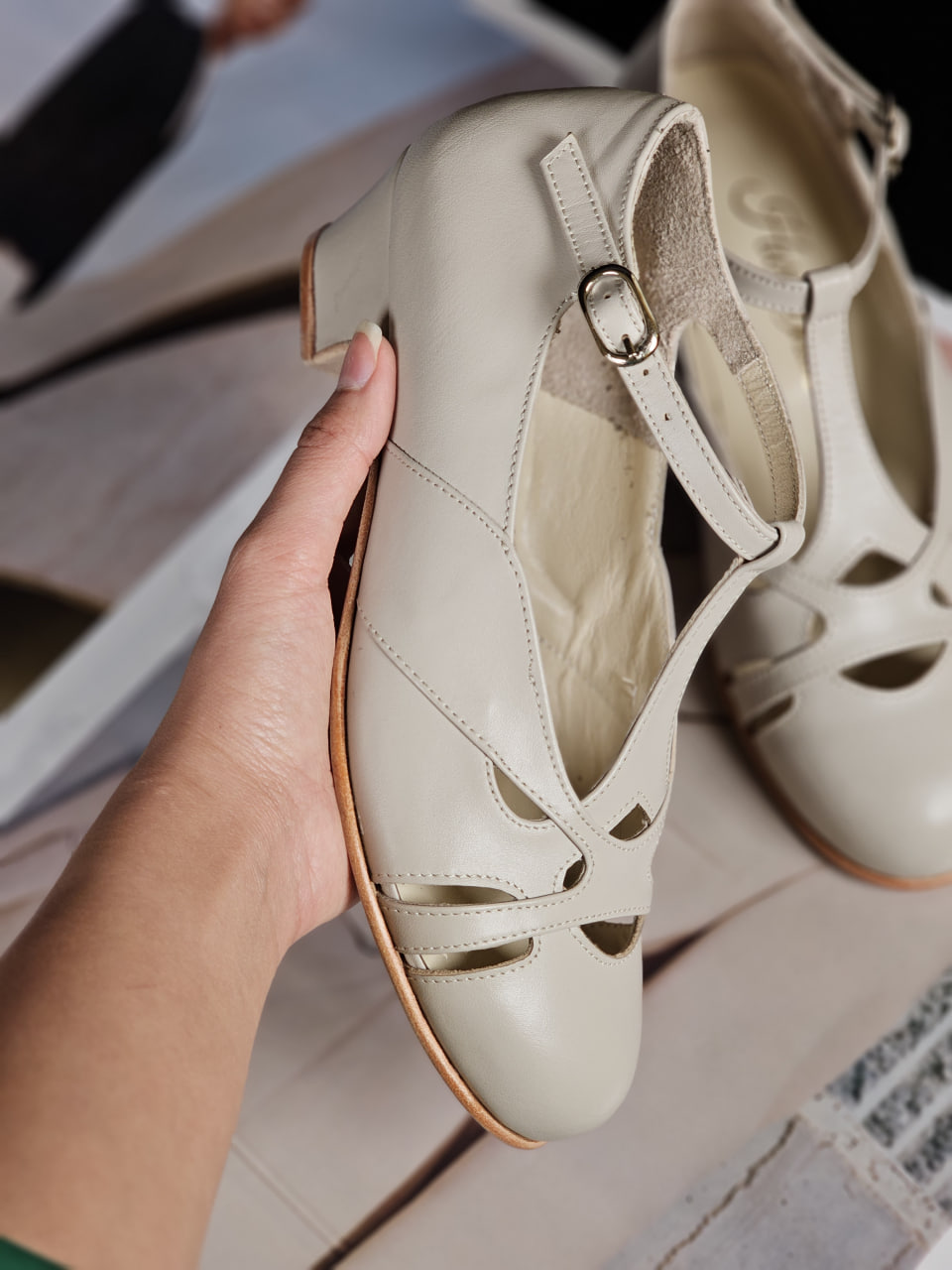Spring Beige Leather 4 cm heel