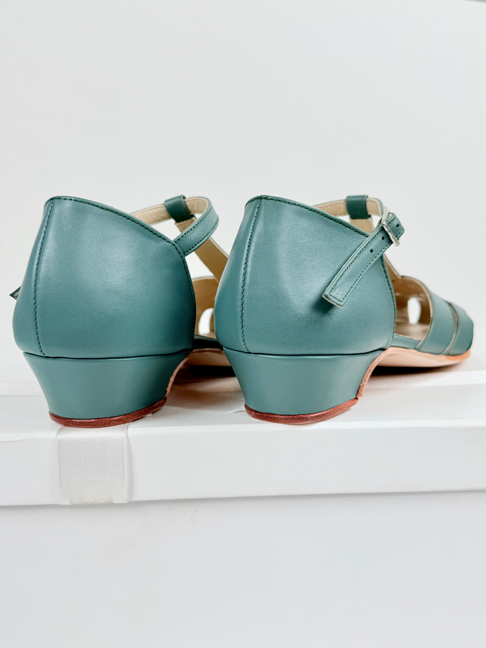 Barefoot Summer Teal Green Leather 3 cm heel