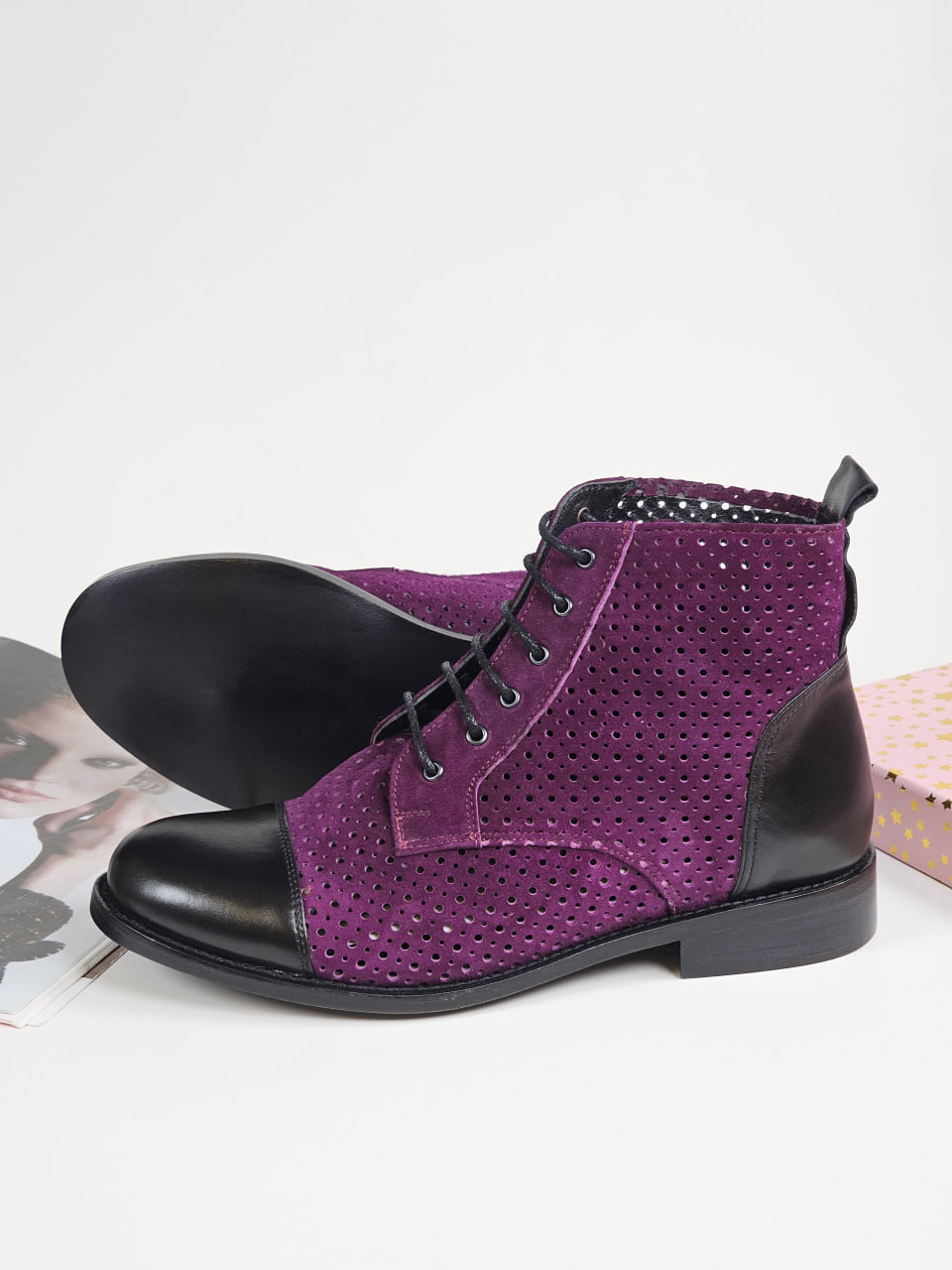 Derby Boots Perforated Purple Suede & Black Leather 2 cm heel