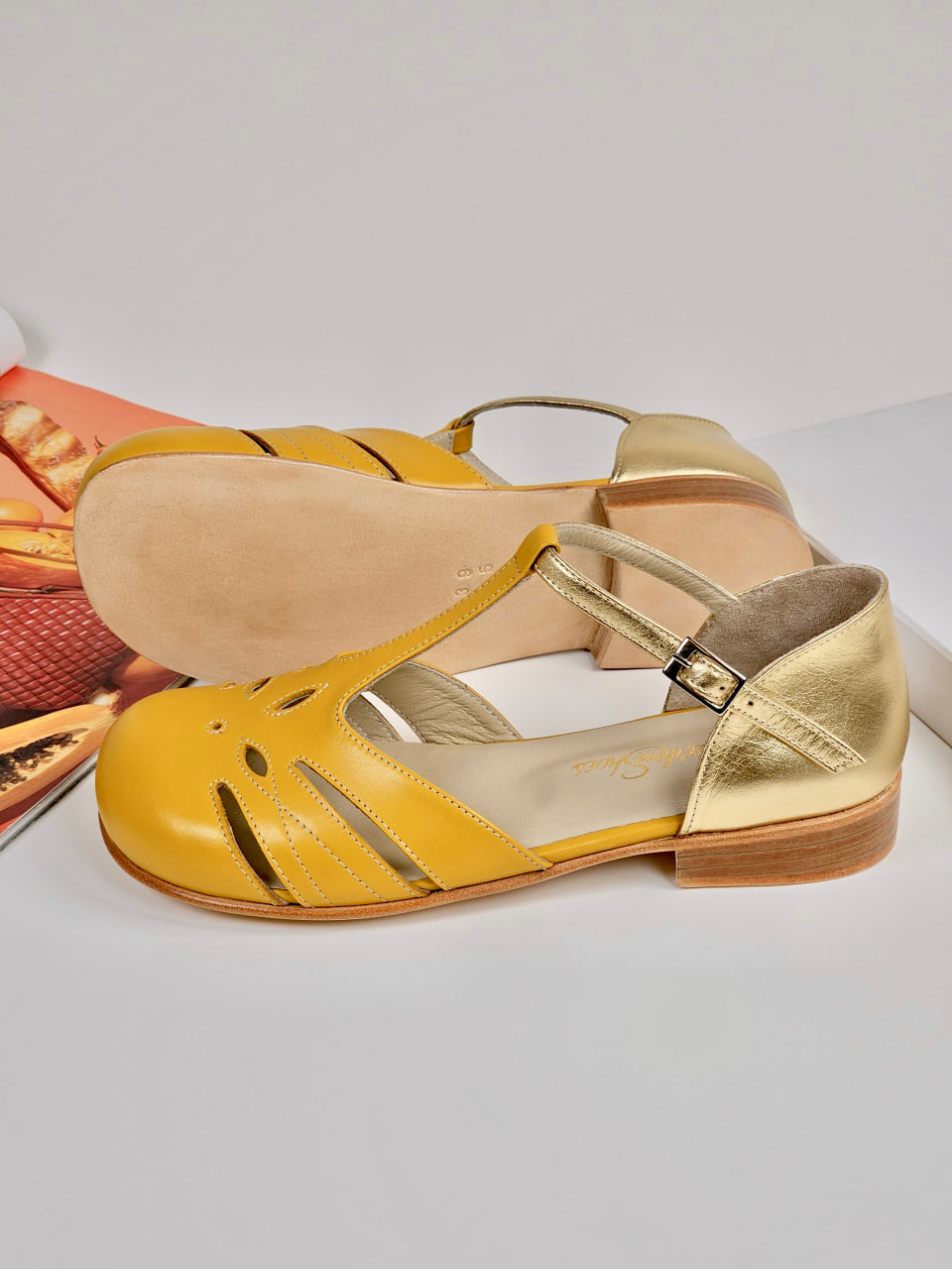 Barefoot Rosy Yellow & Gold Leather 2 cm heel